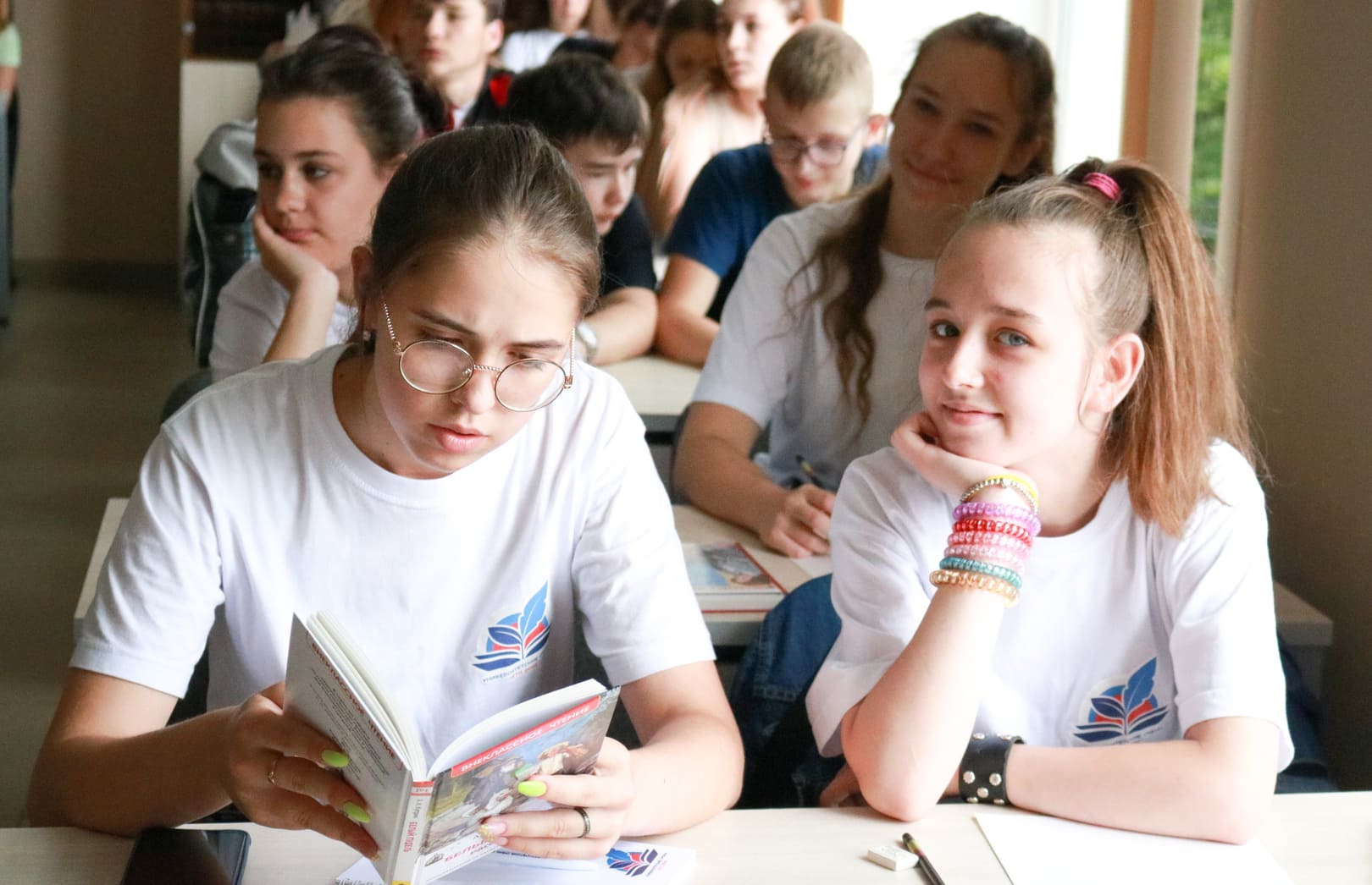 «Первый книжный» едет к детям